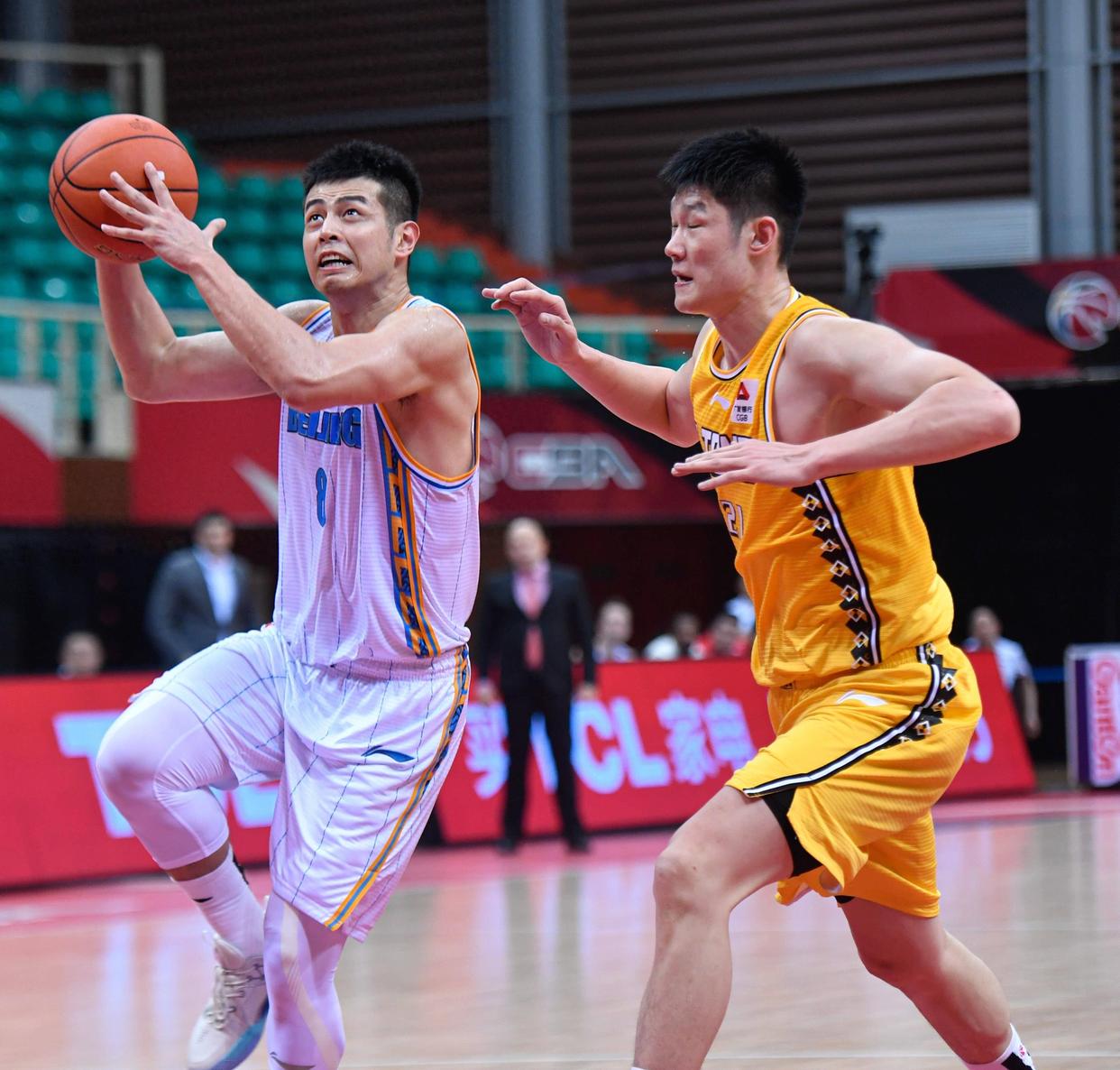 包含转折点！北京首钢强势反弹；NBA总决赛集结日攻防权衡；更衣室稳定；控场能力受关注的词条