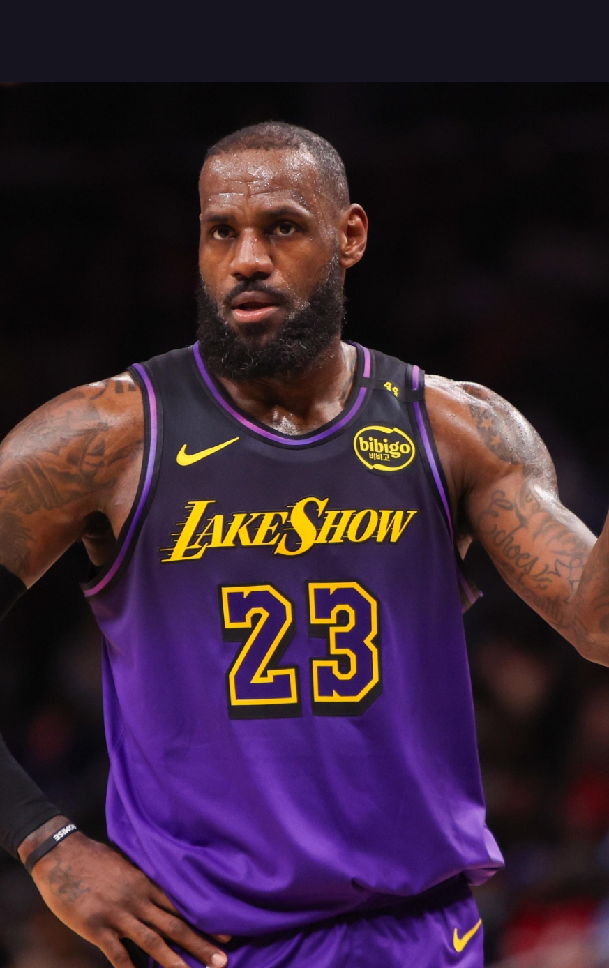 转会期NBA常规赛焦点战，洛杉矶湖人调整名单，话题不断，赛季目标并未改变的简单介绍